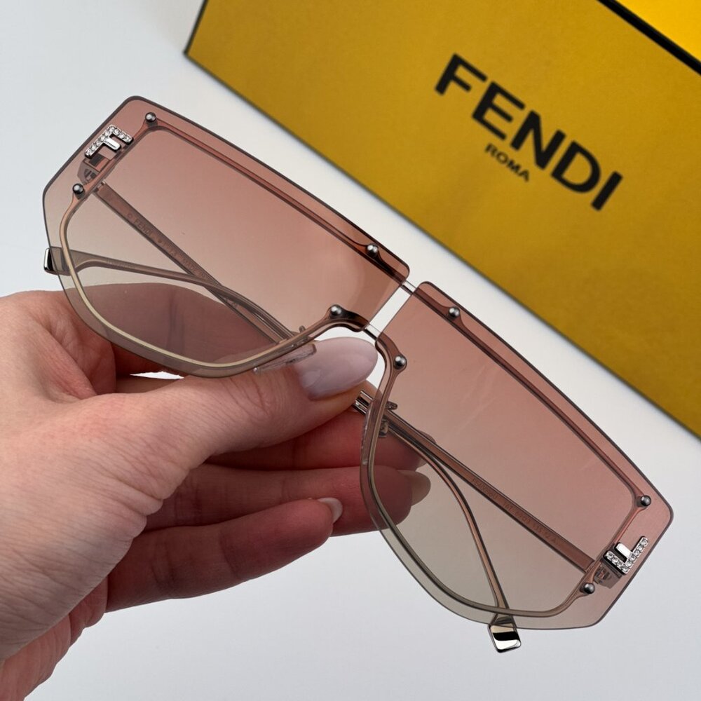 Fendi FE40096U 16T FENDI FIRST CRYSTAL BRAND NEW Sunglasses Palladium Unisex - Picture 1 of 12